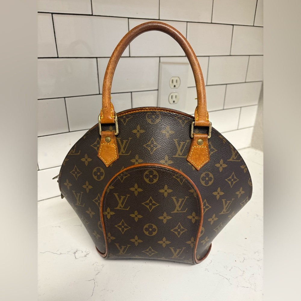 Louis Vuitton Ellipse Bag